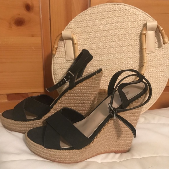 Victoria's Secret Shoes - Wedge Sandals
